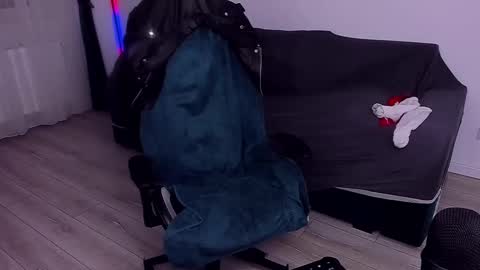 MarisMuscle online show from 01-14-25, 08:04