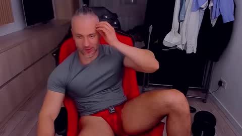MarisMuscle online show from 05-06-26, 07:19