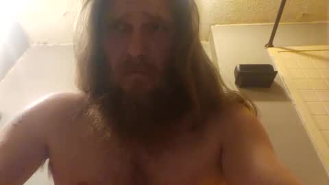 Snapshot of marius02385 chatting on 01-16-26, 02:48 marius02385 online show from 01-16-26, 02:48