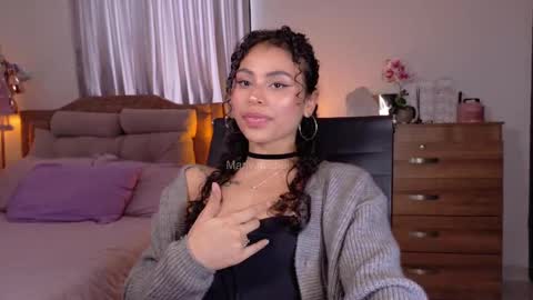 Snapshot of marivimichel03 chatting on 09-24-25, 10:02 online show from 09-24-25, 10:02