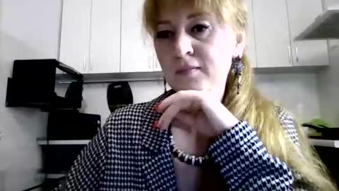mariza_love359092 online show from 03-29-26, 08:42