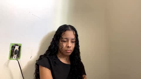 Snapshot of marjorymangual chatting on 03-17-26, 04:10 Kayleen online show from 03-17-26, 04:10