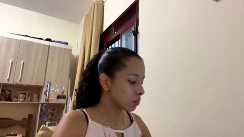 Snapshot of marjorymangual chatting on 03-22-26, 09:18 Kayleen online show from 03-22-26, 09:18