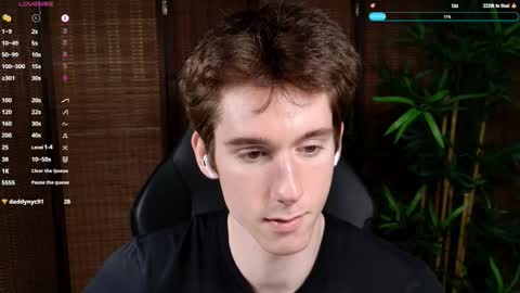 Snapshot of mark327645 chatting on 11-11-25, 10:32 Mark online show from 11-11-25, 10:32