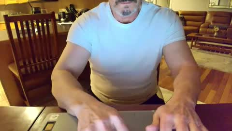 Snapshot of mark48130 chatting on 03-02-25, 01:26 Mark online show from 03-02-25, 01:26