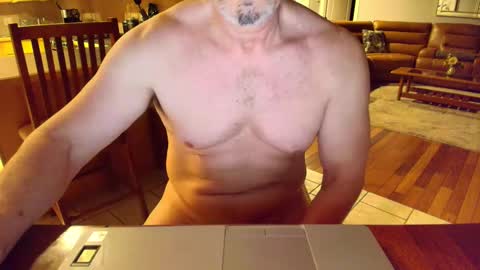 Snapshot of mark48130 chatting on 03-04-25, 02:06 Mark online show from 03-04-25, 02:06