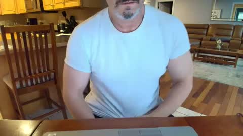 Snapshot of mark48130 chatting on 03-04-25, 01:28 Mark online show from 03-04-25, 01:28