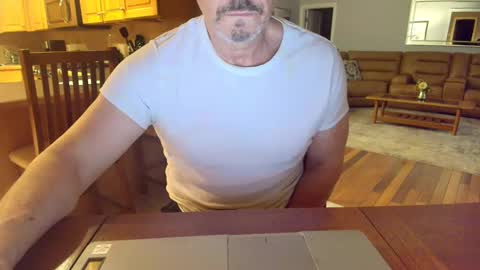 Snapshot of mark48130 chatting on 03-10-25, 10:48 Mark online show from 03-10-25, 10:48