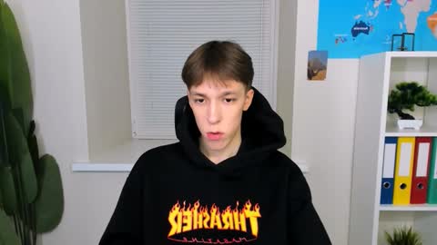 Snapshot of mark_branston chatting on 10-13-25, 10:48 Mark online show from 10-13-25, 10:48