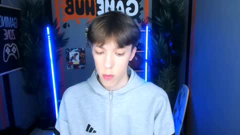 Snapshot of mark_branston chatting on 11-08-25, 03:23 Mark online show from 11-08-25, 03:23