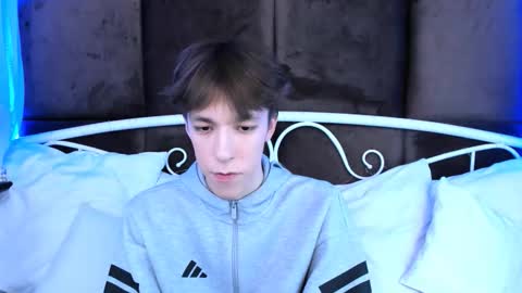 Snapshot of mark_branston chatting on 11-15-25, 02:57 Mark online show from 11-15-25, 02:57