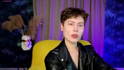 mark_ian_ online show from 05-18-26, 04:02