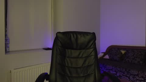 Snapshot of mark_karson chatting on 02-12-26, 06:25 MARK KARSON online show from 02-12-26, 06:25