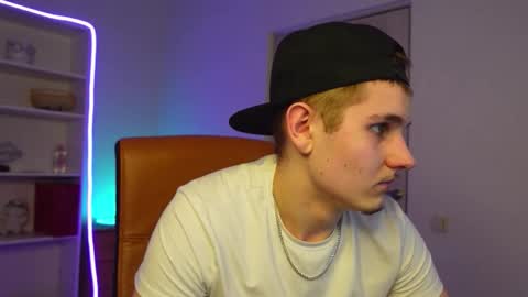 Snapshot of mark_karson chatting on 02-25-26, 05:33 MARK KARSON online show from 02-25-26, 05:33