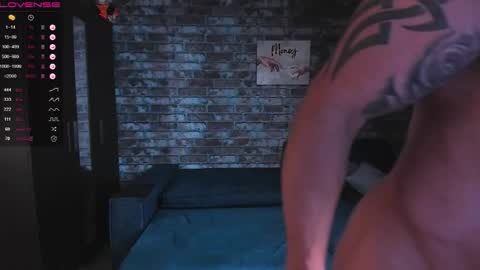 Snapshot of mark_normal chatting on 10-29-25, 03:09 Mark online show from 10-29-25, 03:09