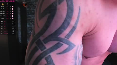 Mark online show from 04-10-26, 01:00