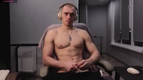 Snapshot of mark_stiff chatting on 12-29-24, 03:03 Mark online show from 12-29-24, 03:03