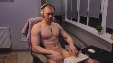 Snapshot of mark_stiff chatting on 01-10-25, 03:16 Mark online show from 01-10-25, 03:16