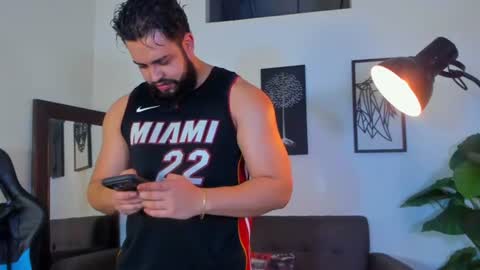mark_x23 online show from 06-11-26, 05:49