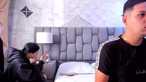 Snapshot of markandphilip chatting on 10-26-25, 12:22 markandphilip online show from 10-26-25, 12:22