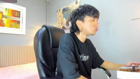 markbowie online show from 06-19-26, 07:39