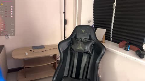 Mark online show from 12-21-25, 02:35