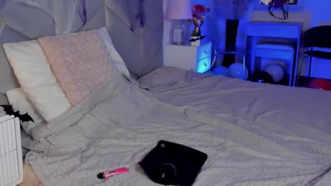 Snapshot of markglover chatting on 10-26-25, 10:21 Mark online show from 10-26-25, 10:21