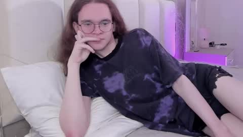 Snapshot of markglover chatting on 11-14-25, 10:25 Mark online show from 11-14-25, 10:25