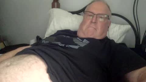 Snapshot of markkb262626 chatting on 06-18-26, 10:25 Mark online show from 06-18-26, 10:25