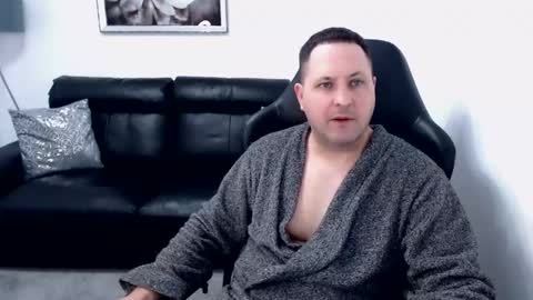 Snapshot of marko66999 chatting on 10-20-25, 09:54 Master online show from 10-20-25, 09:54