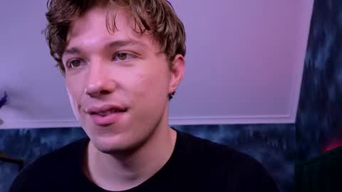 Snapshot of markshot_ chatting on 11-13-25, 05:01 markshot_ online show from 11-13-25, 05:01