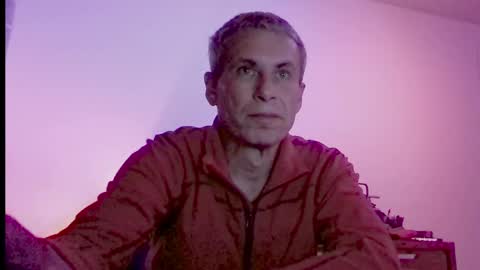 Snapshot of markus0876 chatting on 04-11-26, 06:23 Markus081976 online show from 04-11-26, 06:23