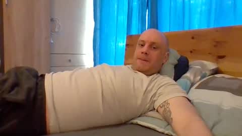 markus_7 online show from 05-10-26, 07:57