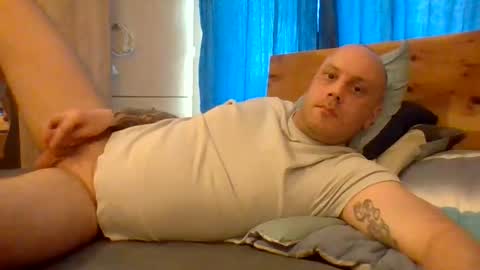 markus_7 online show from 06-06-26, 02:55