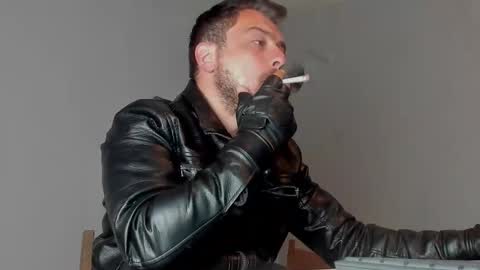 Snapshot of markwaynescr chatting on 10-21-25, 05:24 MARK online show from 10-21-25, 05:24