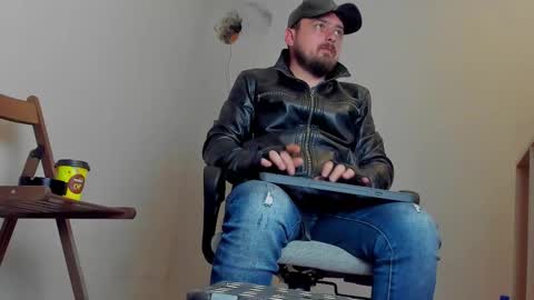 Snapshot of markwaynescr chatting on 11-19-25, 11:27 MARK online show from 11-19-25, 11:27