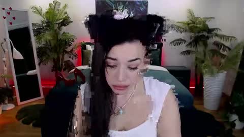 Snapshot of marladewis chatting on 12-15-25, 07:45 MarlaDewis online show from 12-15-25, 07:45