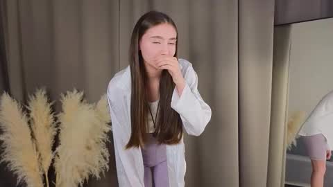 Eva online show from 11-13-25, 01:37