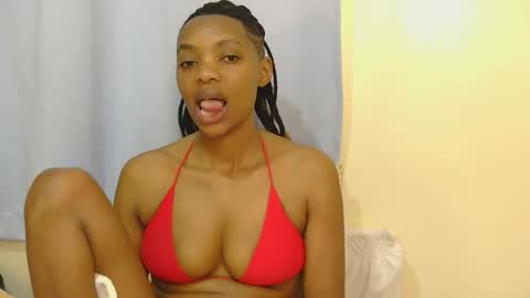 Snapshot of marly_babe chatting on 06-06-26, 09:25 Marly online show from 06-06-26, 09:25