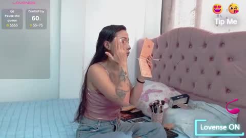 Snapshot of marly_hottest chatting on 02-18-25, 04:48 marly_hottest online show from 02-18-25, 04:48