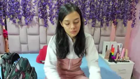 Snapshot of marlyanal chatting on 12-17-24, 01:49 Marly Anal online show from 12-17-24, 01:49