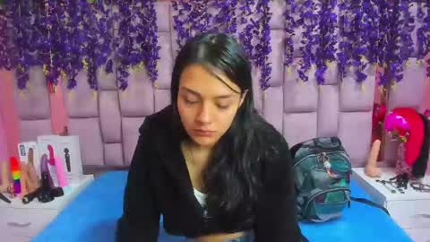 Snapshot of marlyanal chatting on 01-03-25, 01:03 Marly Anal online show from 01-03-25, 01:03