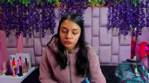 Snapshot of marlyanal chatting on 01-07-25, 12:52 Marly Anal online show from 01-07-25, 12:52