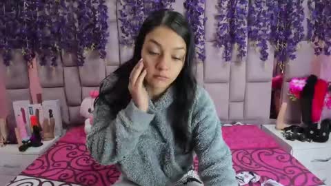 Snapshot of marlyanal chatting on 01-20-25, 11:56 Marly Anal online show from 01-20-25, 11:56