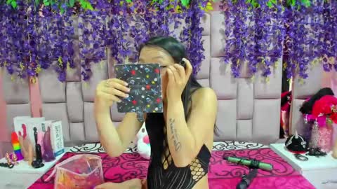 Snapshot of marlyanal chatting on 02-19-25, 06:32 Marly Anal online show from 02-19-25, 06:32