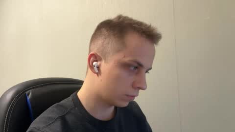 Snapshot of maroooa chatting on 02-20-26, 07:25 Marko online show from 02-20-26, 07:25