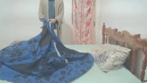 MAX online show from 08-04-26, 10:51