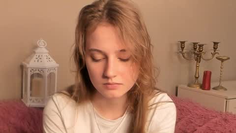 Andriella online show from 05-10-26, 09:47