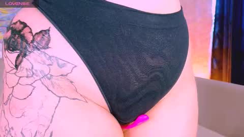 Mari online show from 09-23-25, 04:26