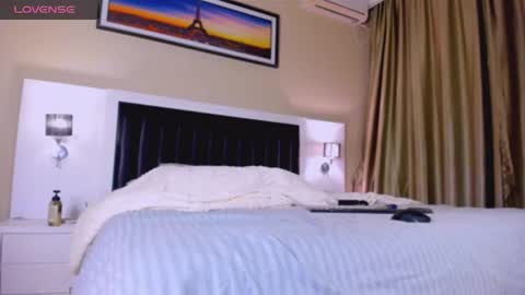 Mari online show from 10-21-25, 06:14